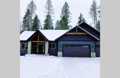 Columbia Falls House | Timber Brae: Guest Rated 10/10 with Family-Friendly Amenities