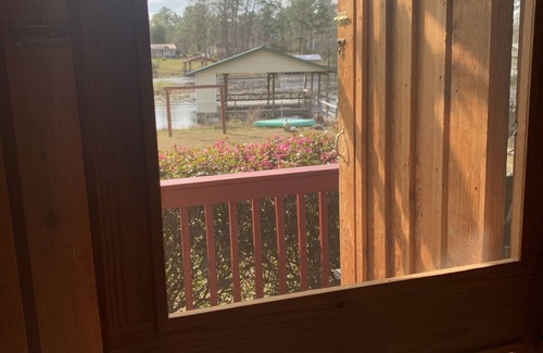 Donalsonville Cabin | Discover Lake Seminole: Waterfront Getaway with Ocean Views
