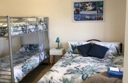 Port Lincoln House | Affordable Getaway at The Tiny Home - Rated 9/10!