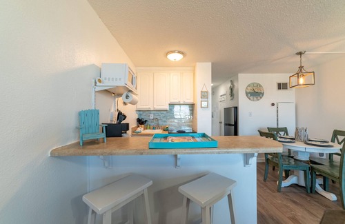 Thomas Drive Condo | Relax at The Tip-Sea Turtle: Beachfront Studio Awaits!