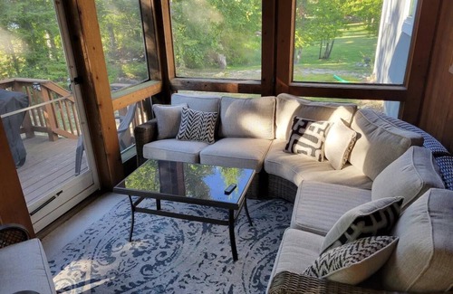 Presque Isle House | Experience The Toasted Marshmallow Lakeside Retreat Today