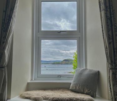 Tobermory Hotel | Experience The Tobermory Hotel: Pet-Friendly & Family Welcoming