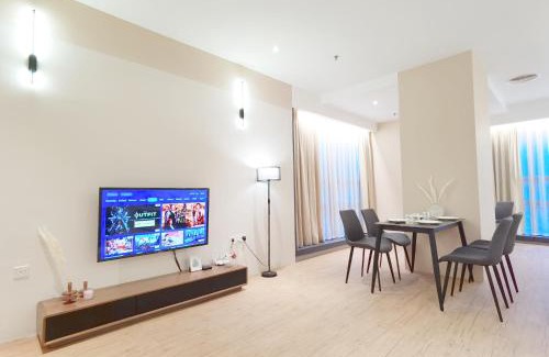 Taman Bukit Pantai Apartment | Pet-Friendly Stay at The Toorak in Bangsar South