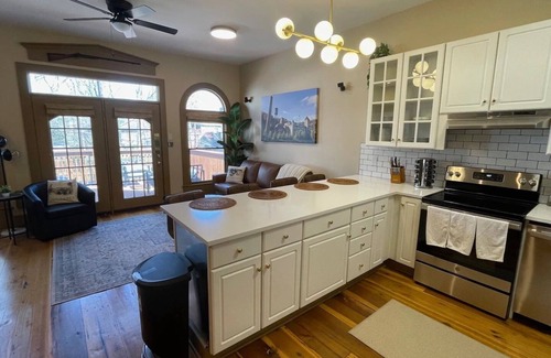 Versailles Apartment | Experience The Top Shelf on the Bourbon Trail in Versailles