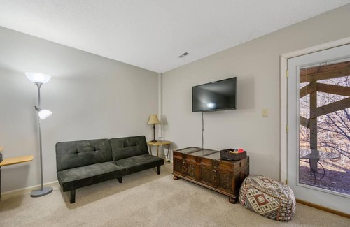 North Raleigh House | Relaxing Retreat at The Townhouse by the Creek!