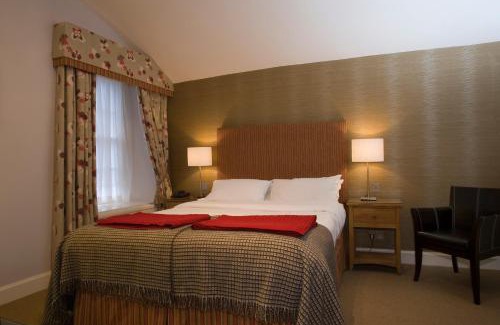 Melrose Hotel | Discover The Townhouse Hotel: Rated 9/10 with Family-Friendly Amenities