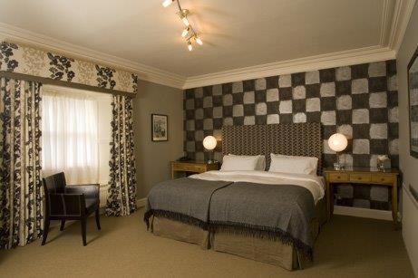 Melrose Hotel | Discover The Townhouse Hotel: Rated 9/10 with Family-Friendly Amenities