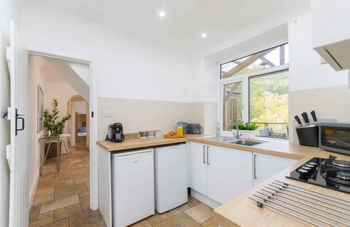Port Talbot Apartment | Discover The Trail by Afan Valley Escapes - Perfect for Families