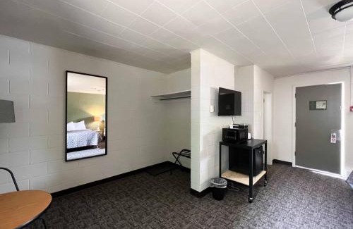 Melita Hotel | Discover The Trail Inn: Pet-Friendly Stay in Melita