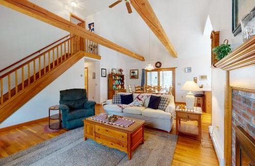 North Eastham House | Discover The Tranquil Heron Cottage: 4-Star Family Retreat