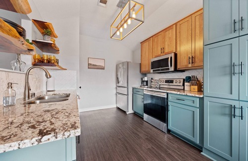 Killeen House | Discover The Tranquil Teal Retreat: Pet-Friendly Bliss