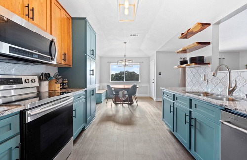 Killeen House | Discover The Tranquil Teal Retreat: Pet-Friendly Bliss