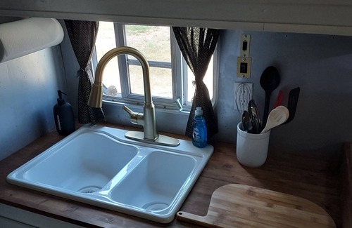 Athens House | Explore the "Traveler" Glamper by Lake Athens: Family & Pet Friendly