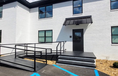 Tazewell Apartment | Unforgettable Stay at The Traveler On Main - Suite 5