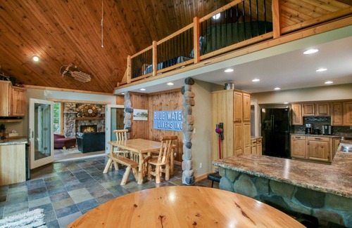 New Auburn Cabin | Experience The Tree Fort on Lower Long Lake with Pool & Views