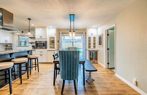 Northeast Heights House | Discover The Tree House on Los Arboles | Family-Friendly Retreat