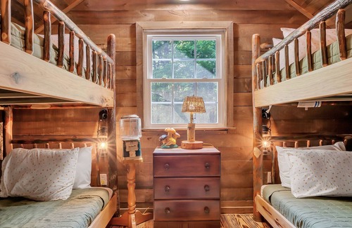 Middle Grove House | The Treehouse Lodge at Brookledge former girls summer camp -1 mi