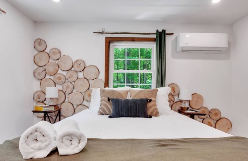 Middle Grove House | The Treehouse Lodge at Brookledge former girls summer camp -1 mi