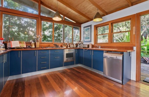 Milsons Passage House | Discover The Treehouse @ Milsons - Unique Boat Access Stay