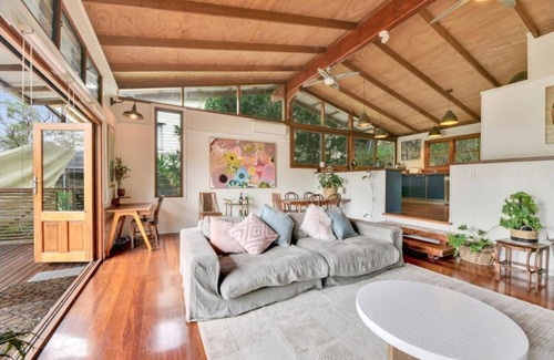 Milsons Passage House | Discover The Treehouse @ Milsons - Unique Boat Access Stay