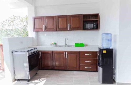 Aburi Apartment | Experience The Treehouse Studio with Rooftop Ocean Views