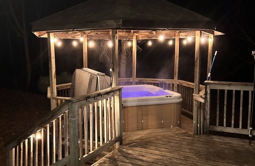 Ellsworth Cottage | Trimbelle Cottage: Riverside Retreat with Hot Tub & Fishing