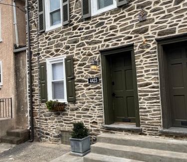Manayunk House | Discover Trinity Cottage: Steps from Main Street & Train