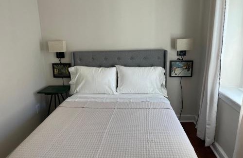 Manayunk House | Discover Trinity Cottage: Steps from Main Street & Train