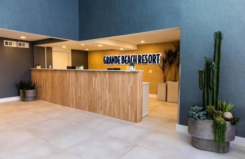 Myrtle Beach Hotel | Discover Triple Grande Beach Resort with Spa & Family Amenities