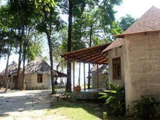 Khong Koi Beach Cabin | Beachfront Bliss at The Tropical Beach Resort