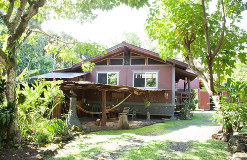 Kehena Apartment | Inviting Tropical Canopy Studio with Breakfast in Hawaii