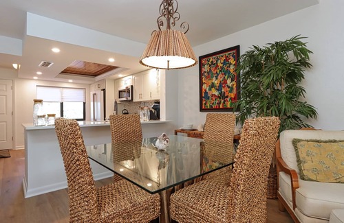 Sanibel Condo | Experience The Tropical Penthouse: Oceanfront Family Retreat