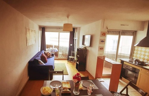 Sete Apartment | Discover Sète's Heart: Amazing Oceanfront Family Retreat