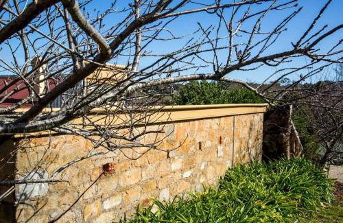 Uraidla House | Romantic Uraidla Studio with Child-Friendly Amenities