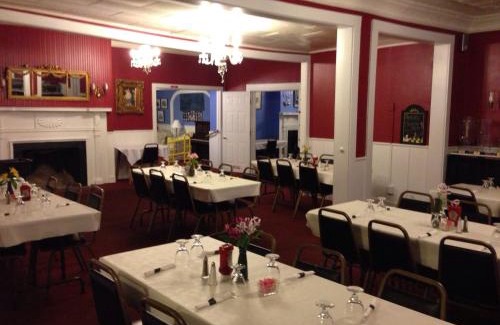 Cooperstown Hotel | Budget-Friendly Stay at The Tunnicliff Inn with Dining