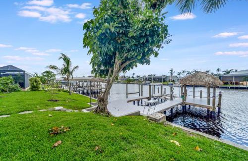 Caloosahatchee House | Relax at The Turquoise Turtle: 4-Star Family & Pet Friendly