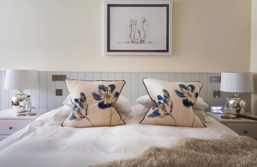South Brent Hotel | Discover The Turtley Corn Mill: Guest Rated 9.8 & Family-Friendly