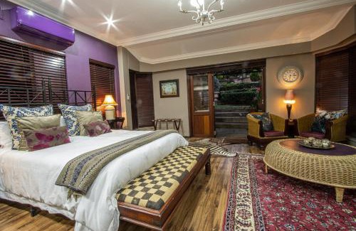Newcastle House | Discover The Tuscan Garden: Oceanfront Relaxation Awaits!