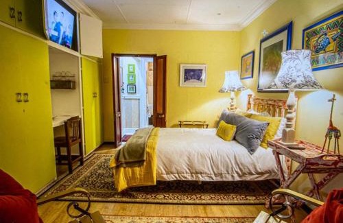 Newcastle House | Discover The Tuscan Garden: Oceanfront Relaxation Awaits!