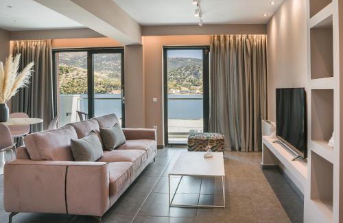 Argostoli Town Apartment | Experience The Twelve Suites Collection: 4-Star Perfection