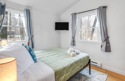 Tobyhanna House | The Twin trees House: Cozy, clean, family friendly~Great Location!