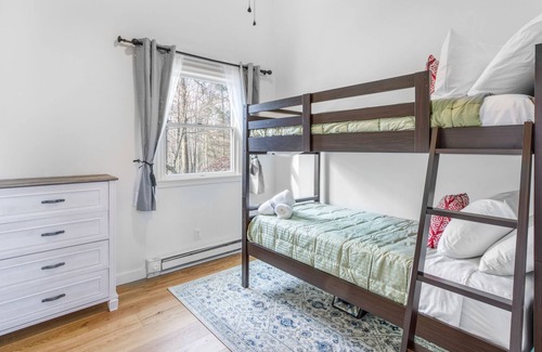 Tobyhanna House | The Twin trees House: Cozy, clean, family friendly~Great Location!