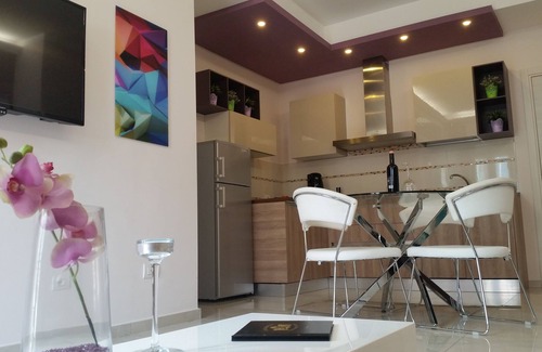 Taormina Apartment | Top-Rated Family Escape at The Two Griffins - Apartment 5