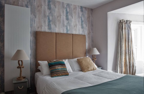 Sheringham Bed & Breakfast | Discover The Two Lifeboats: Family-Friendly & Dining Delight