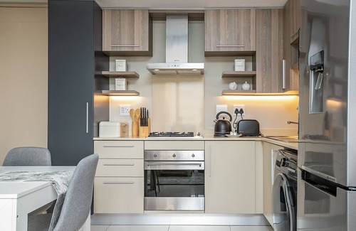 Greater Johannesburg Metropolitan Area Apartment | Experience The Tyrwhitt Unit 308 - Rated 10/10 and Family-Friendly