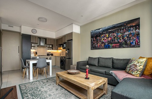 Greater Johannesburg Metropolitan Area Apartment | Experience The Tyrwhitt Unit 308 - Rated 10/10 and Family-Friendly