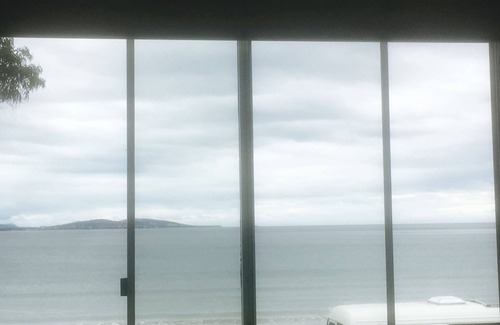 Kingston Beach House | Ultimate Beach House with Oceanfront Views & Spa Relaxation