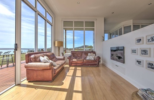 Bicheno House | THE ULTIMATE BEACH HOUSE