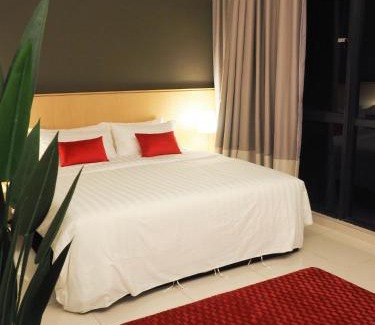 Tanjong Bidara Apartment | Comfortable Connecting Room at 99 Residences with Pool
