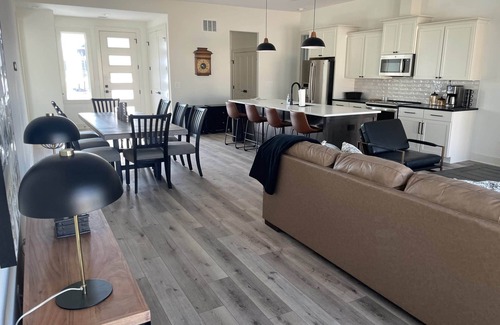 Andover House | Ideal Destination for Golf, Weddings, and Business Retreats